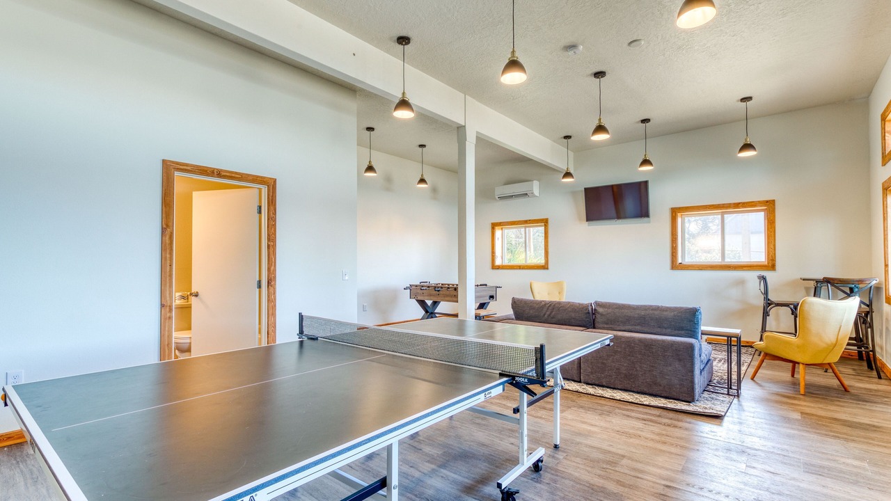 Photo of Bedroom in Edgewater Shores