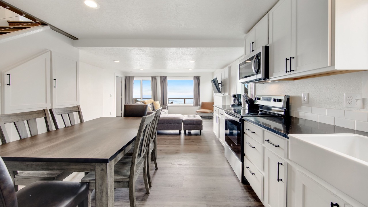 Photo of Kitchen in Edgewater Shores