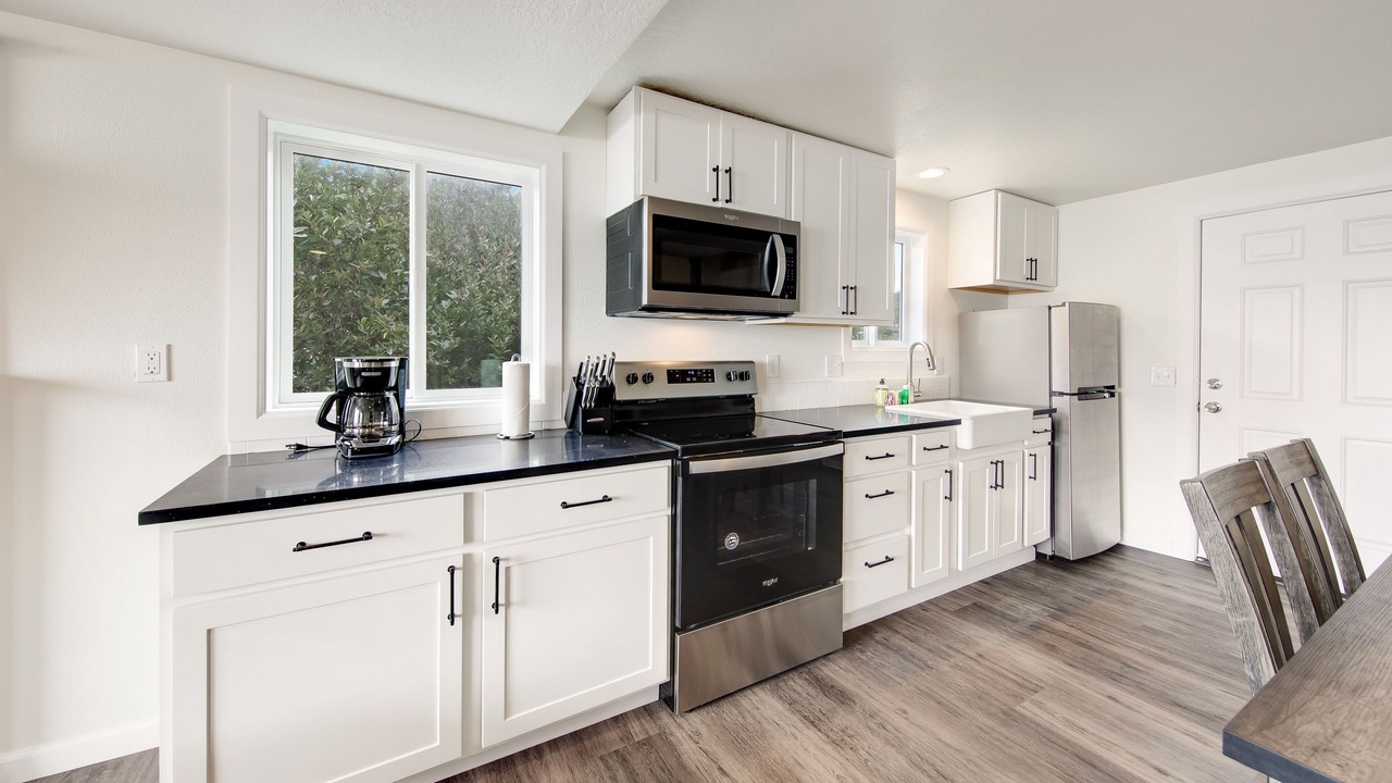 Photo of Kitchen in Edgewater Shores