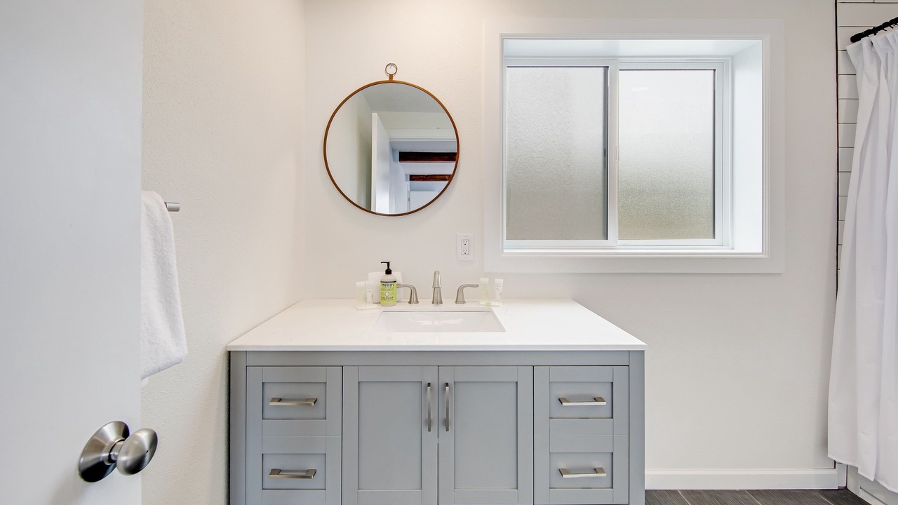 Photo of Bathroom in Edgewater Shores