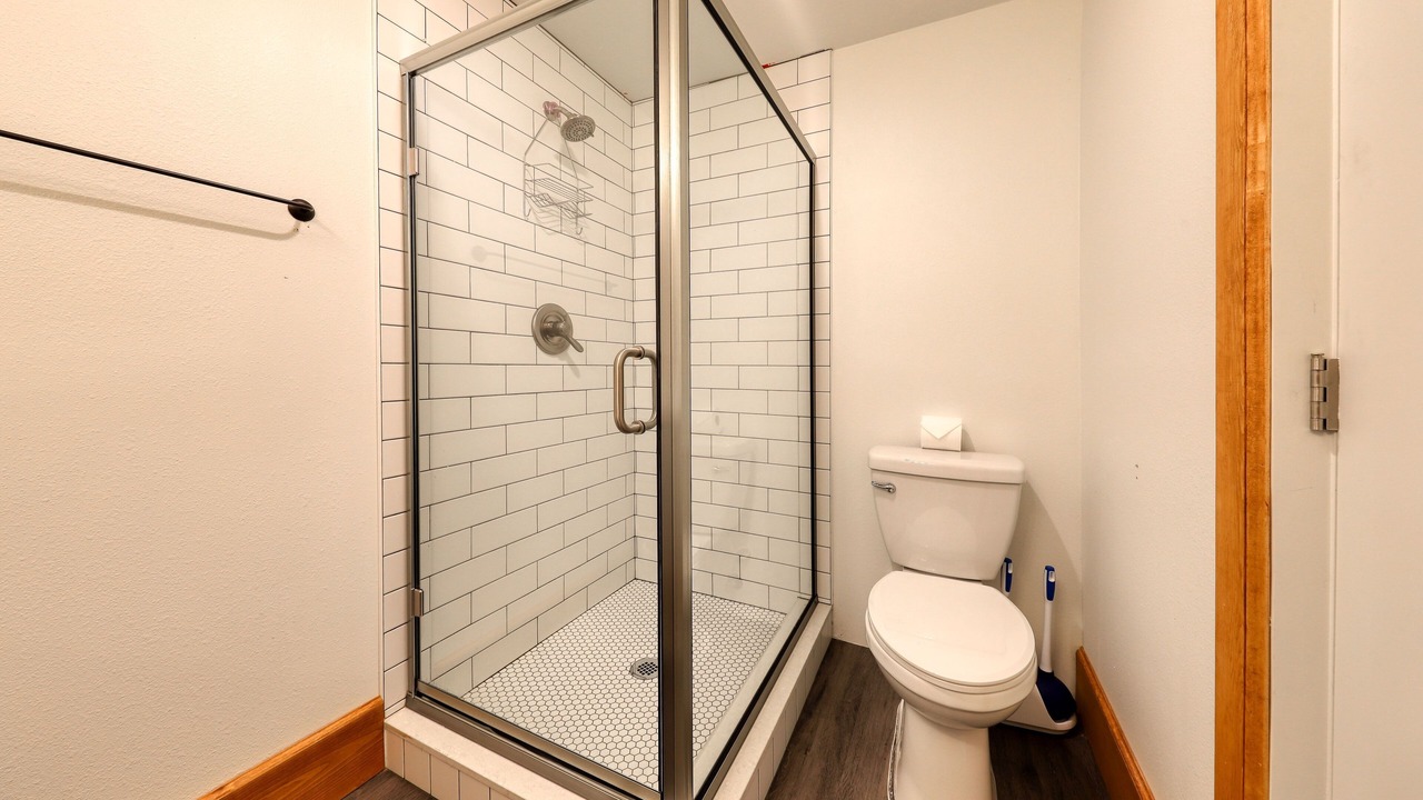Photo of Bathroom in Waldport