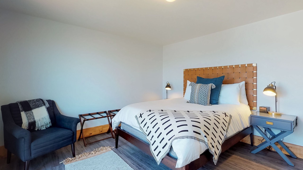 Photo of Bedroom in Waldport