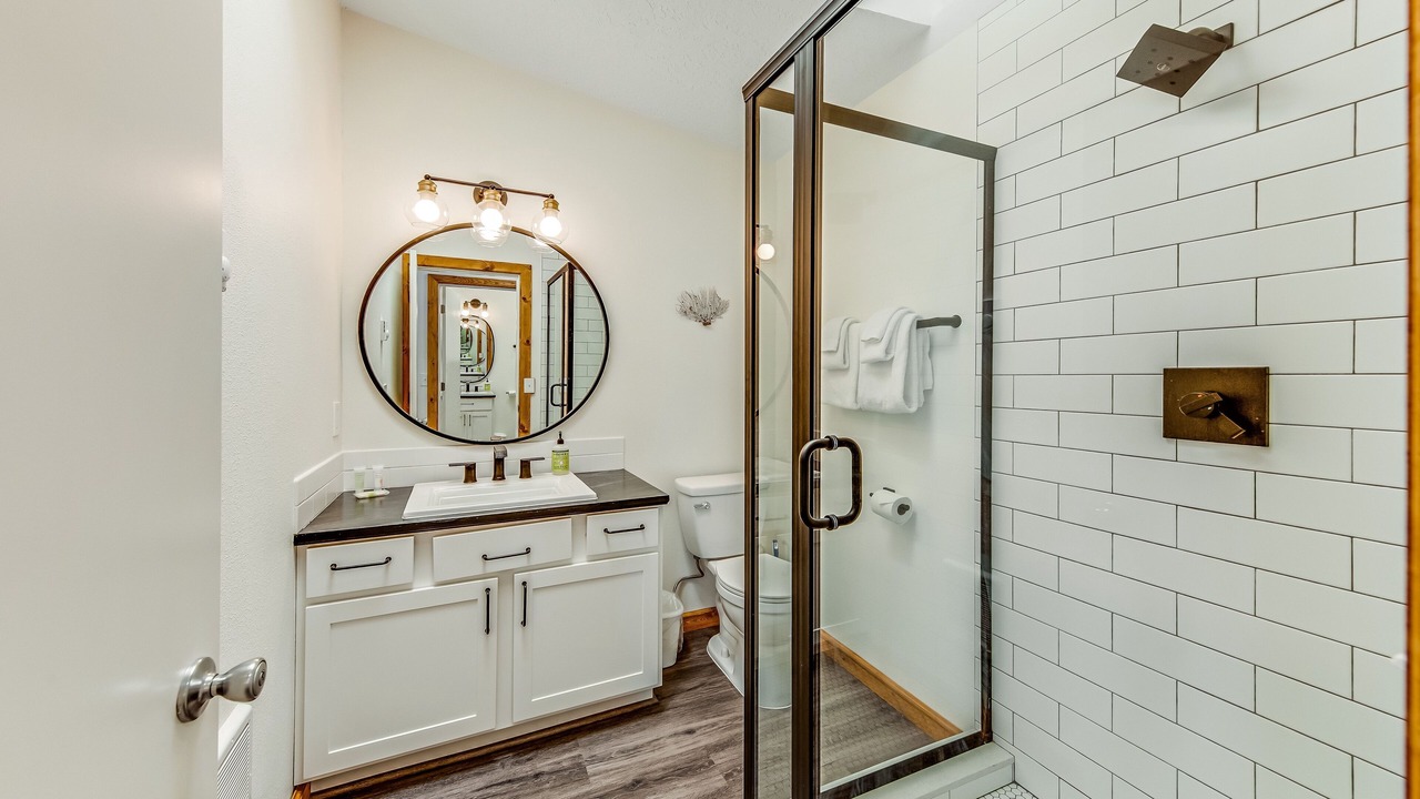 Photo of Bathroom in Edgewater Shores