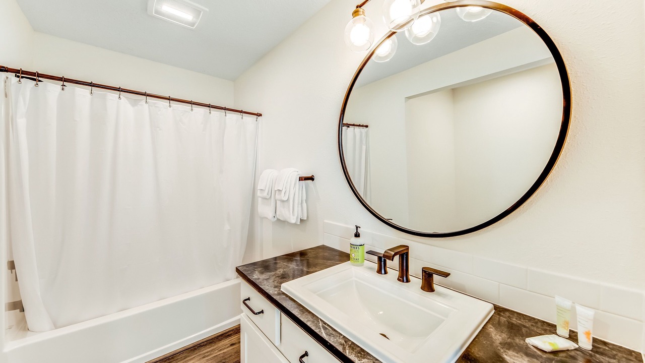 Photo of Bathroom in Edgewater Shores