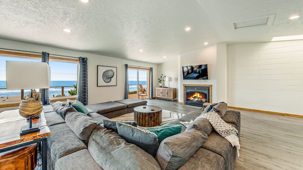 Photo of Livingroom in Edgewater Shores