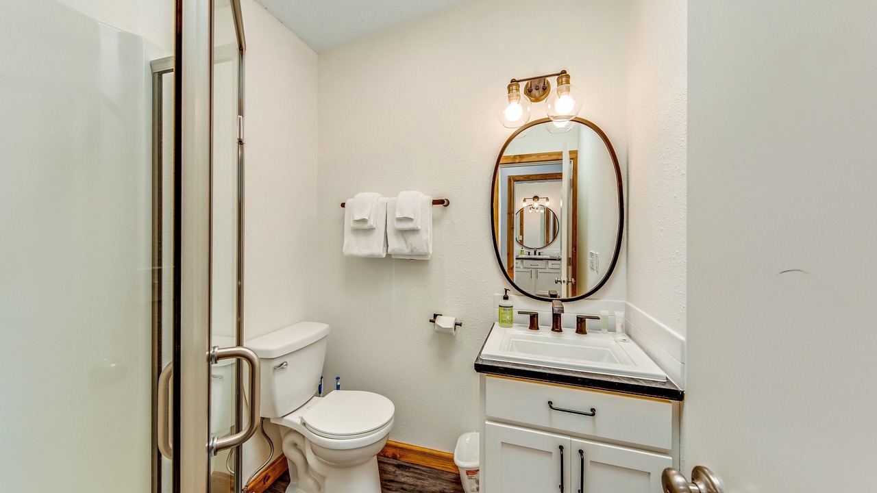 Photo of Bathroom in Edgewater Shores