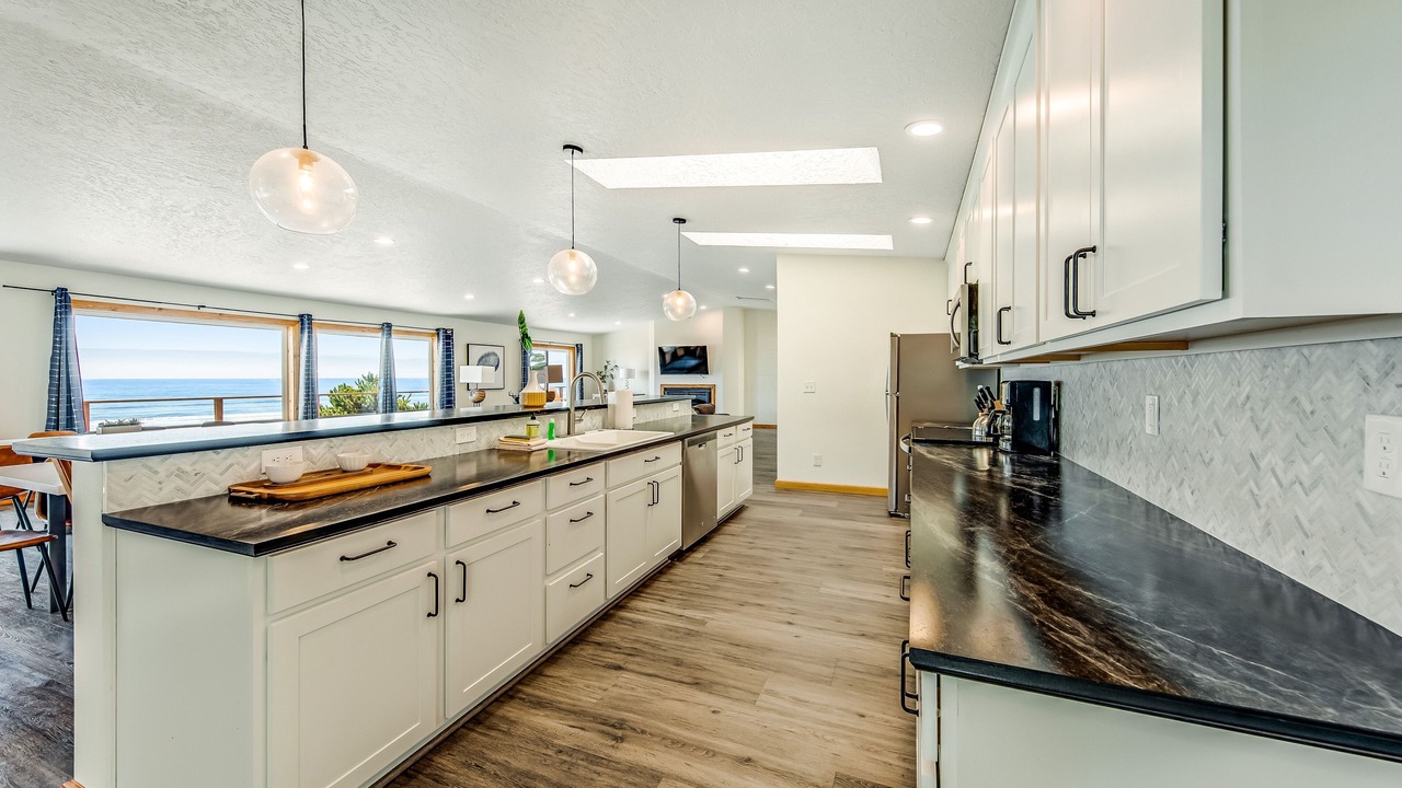 Photo of Kitchen in Edgewater Shores