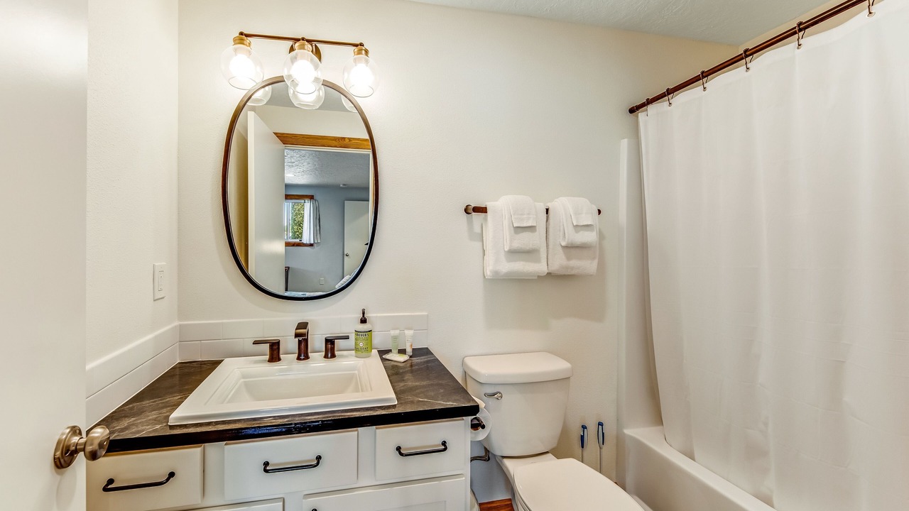 Photo of Bathroom in Edgewater Shores