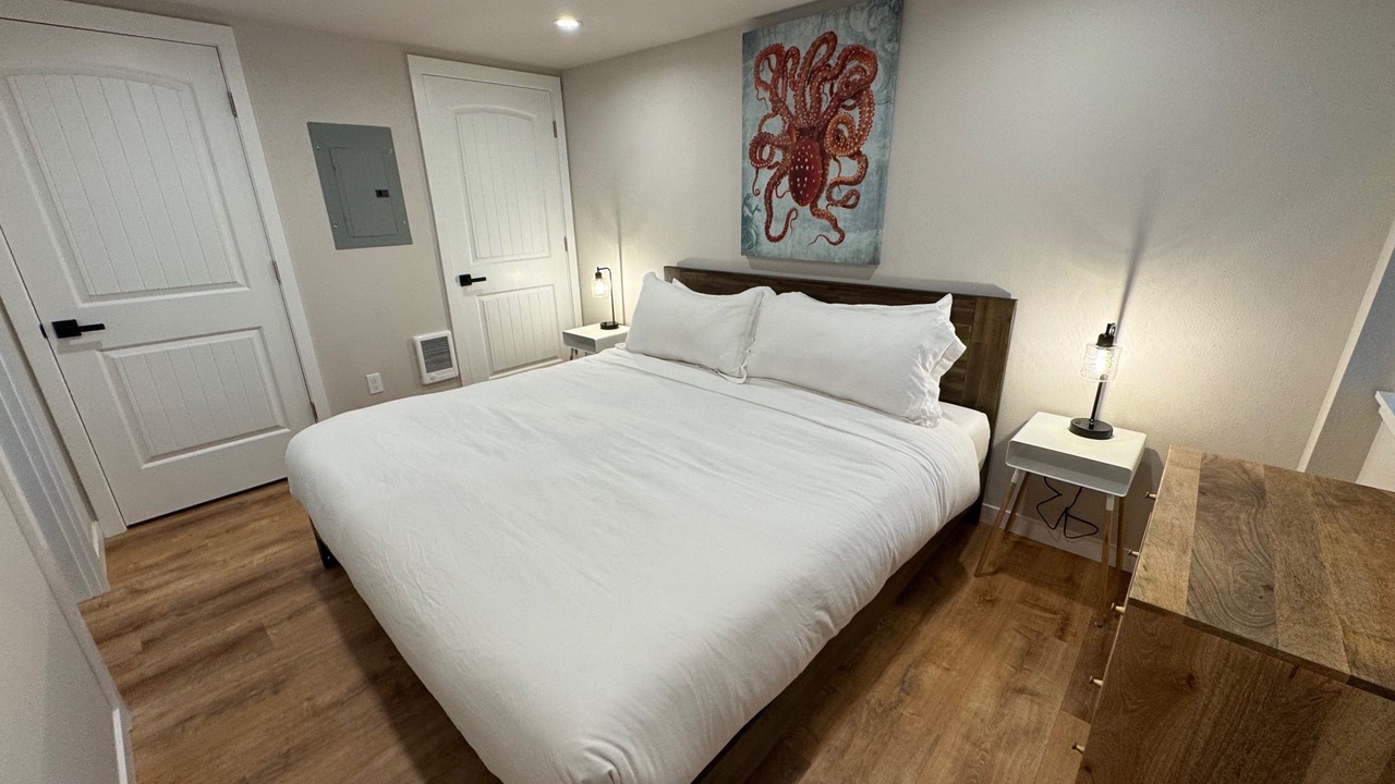 Photo of Bedroom in Waldport