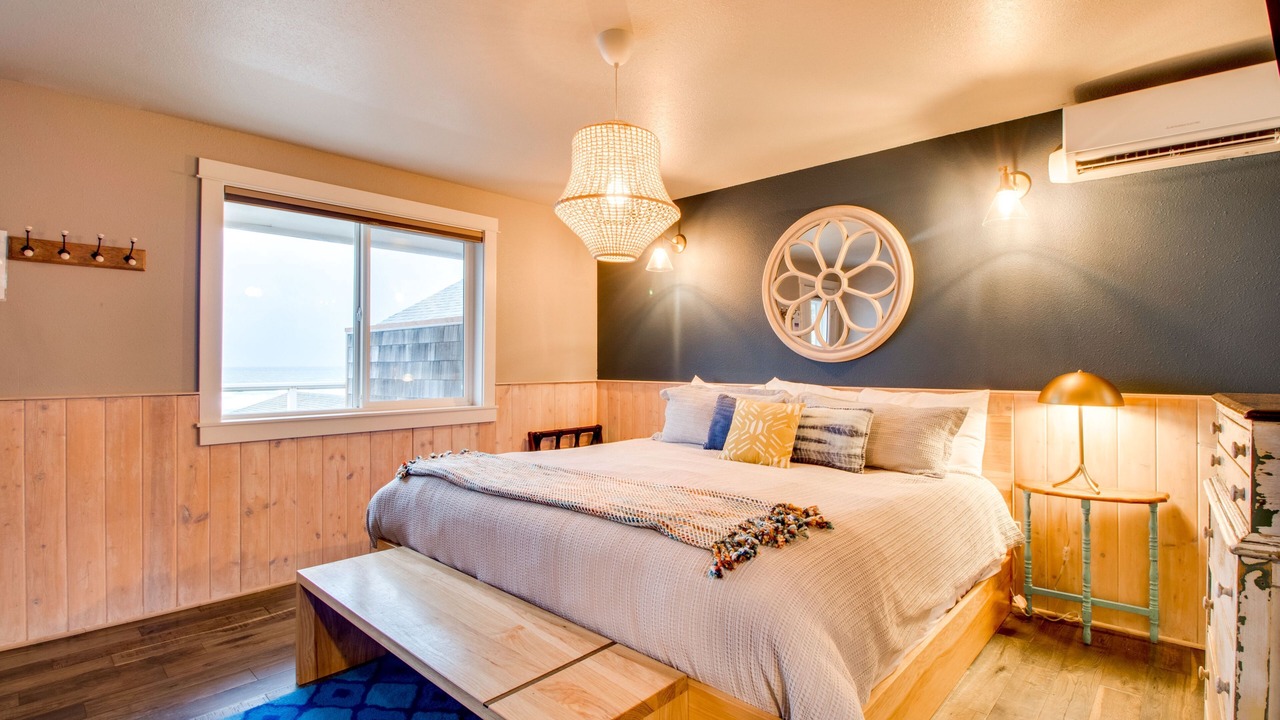 Photo of Bedroom in Oceanside