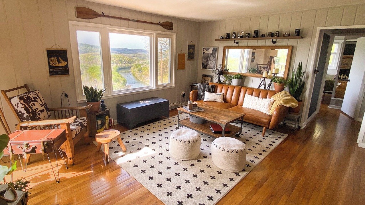 Photo of Livingroom in Morgan County