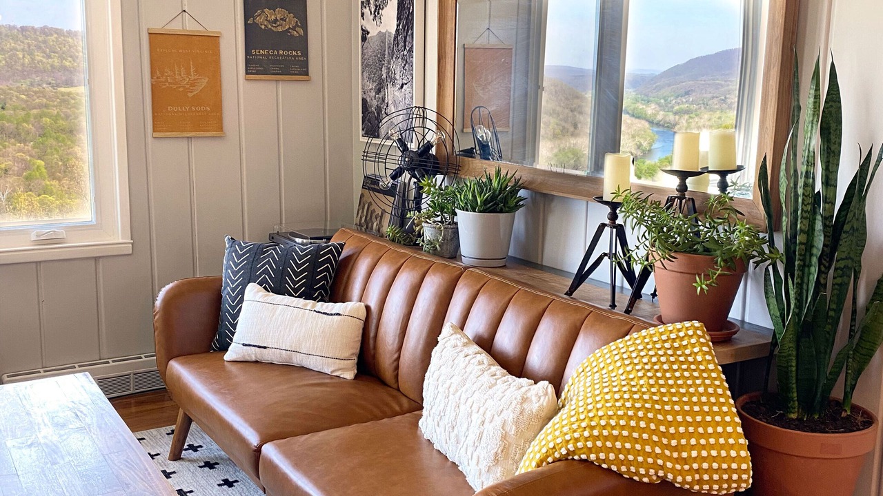 Photo of Livingroom in Morgan County