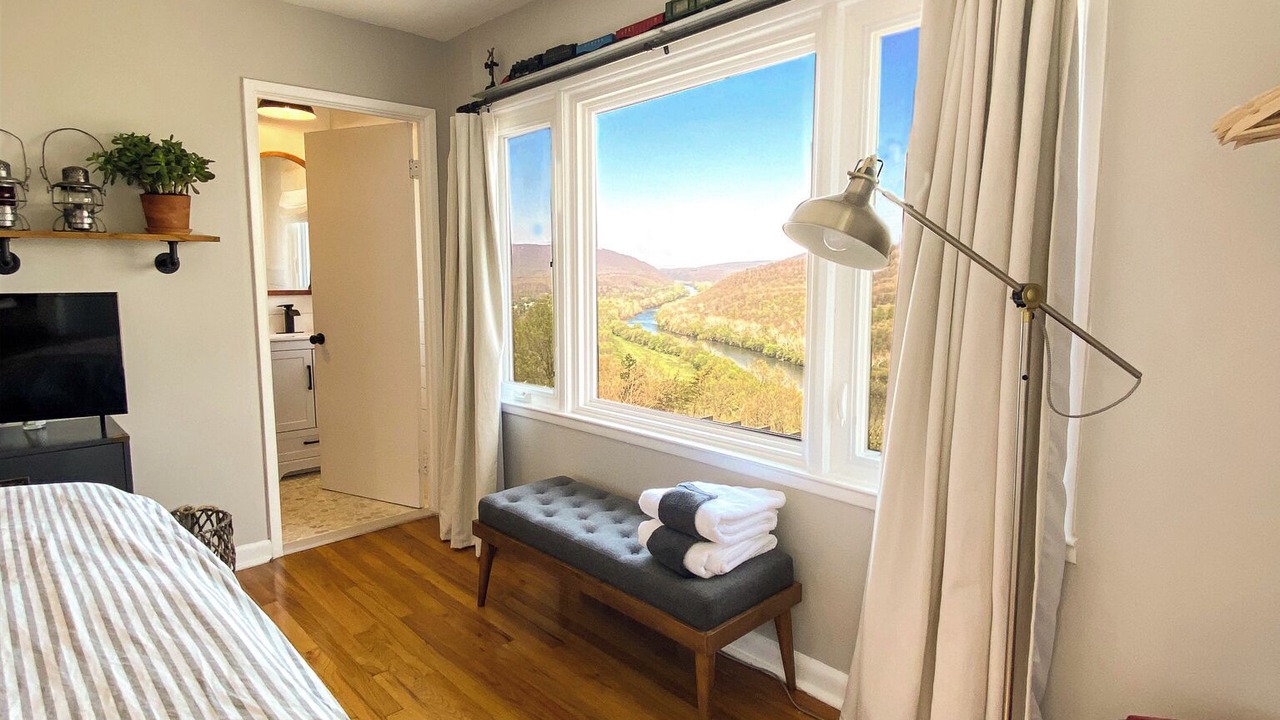 Photo of Bedroom in Morgan County