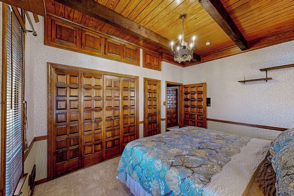 Photo of Bedroom in Tool