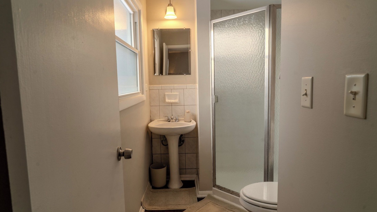 Photo of Bathroom in Lombard