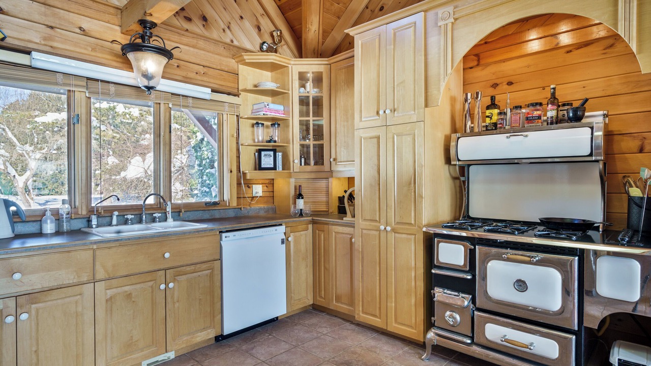 Photo of Kitchen in Fenelon Falls