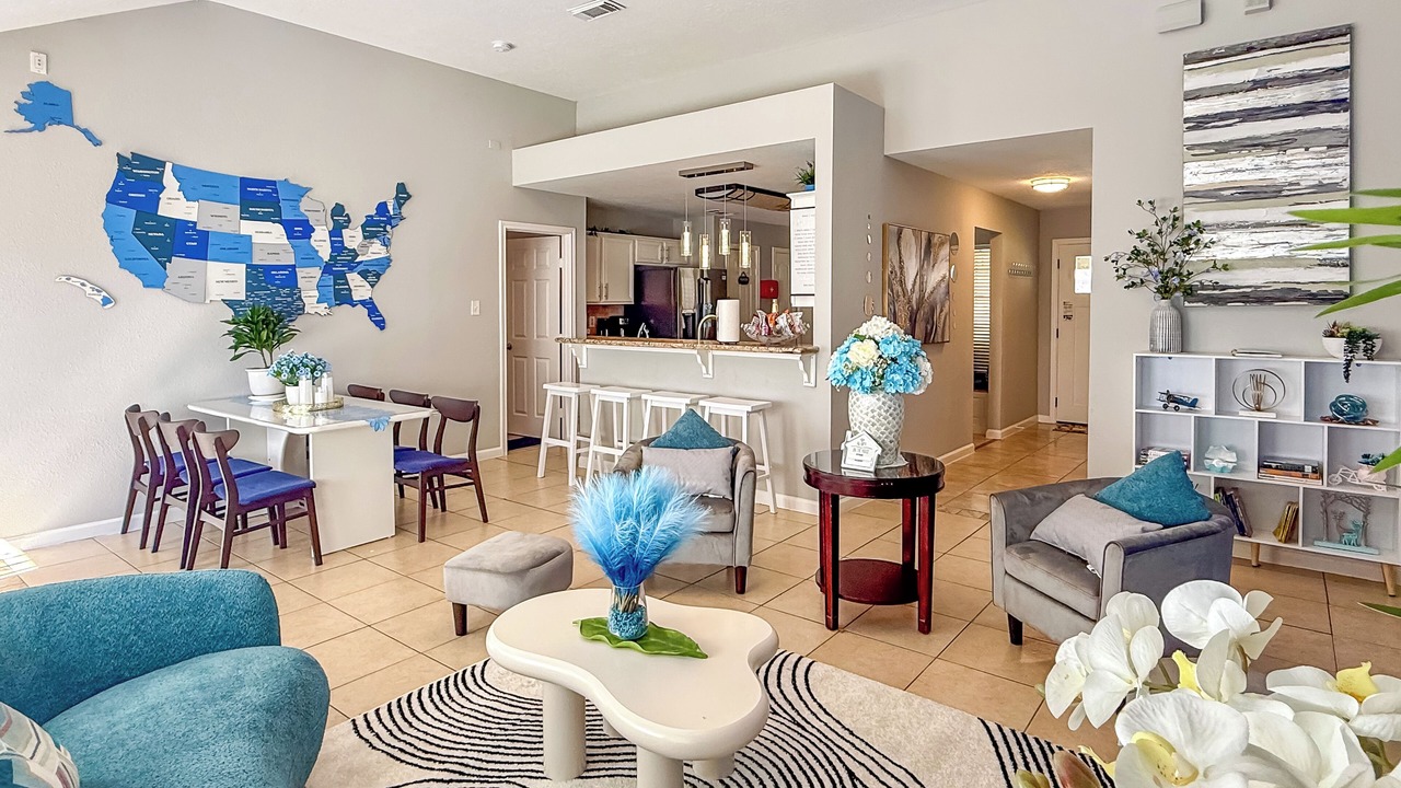 Photo of Livingroom in Spring