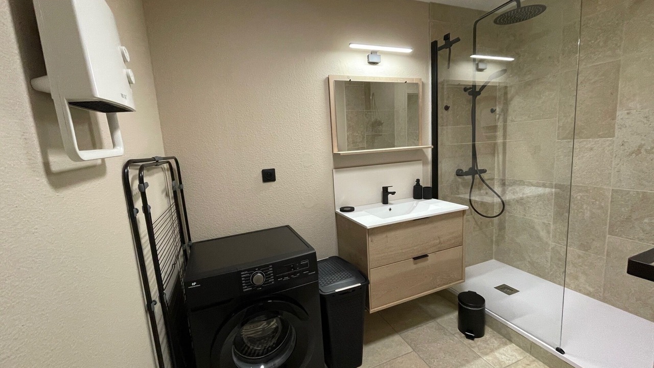Photo of Bathroom in Poussan