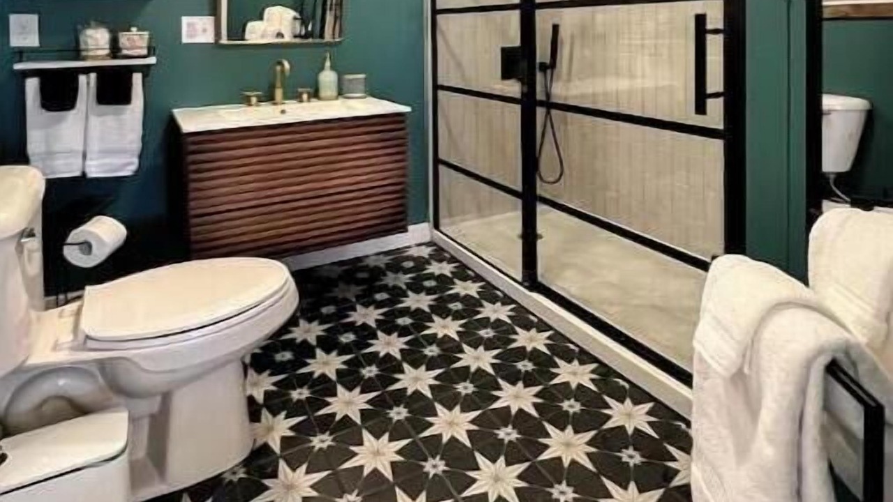 Photo of Bathroom in Berkeley Springs