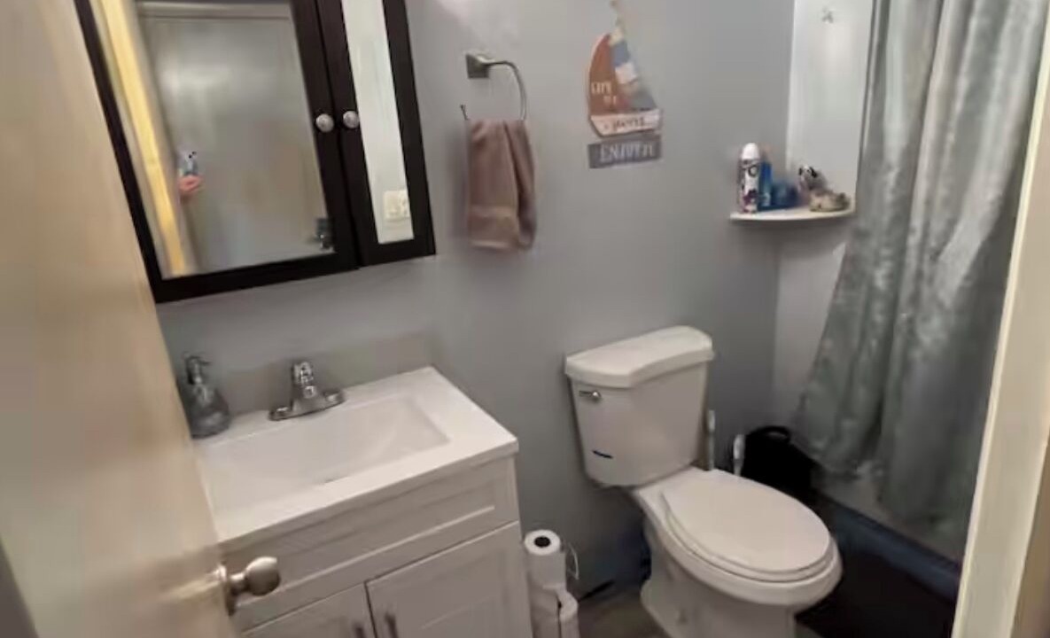 Photo of Bathroom in Round Lake Beach