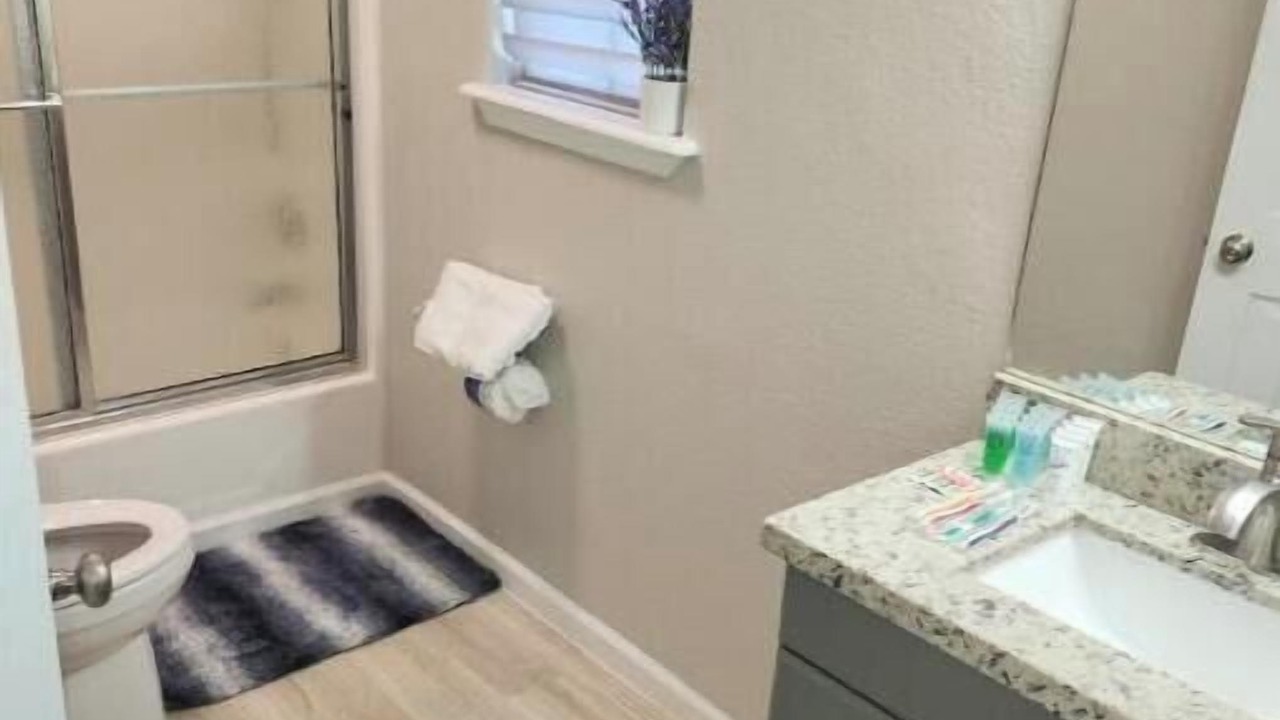 Photo of Bathroom in Eagle Pass