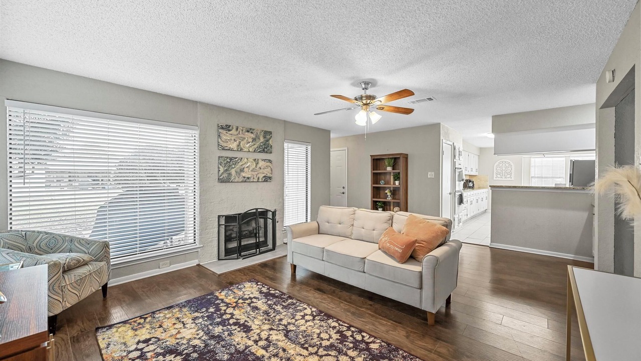 Photo of Livingroom in Garland