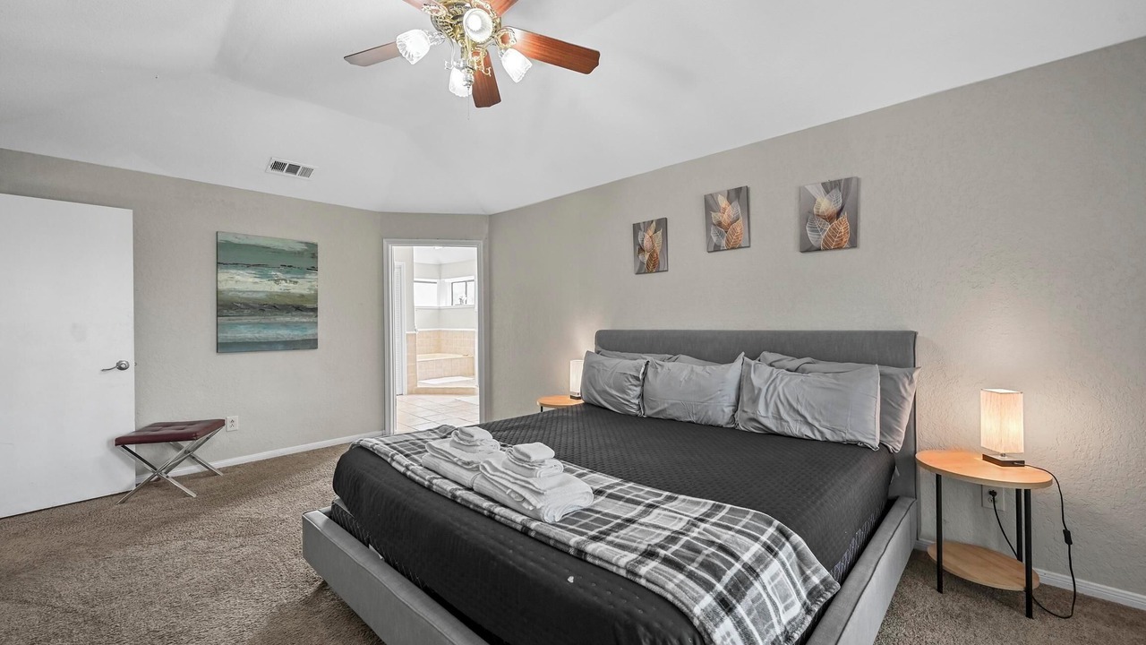 Photo of Bedroom in Garland
