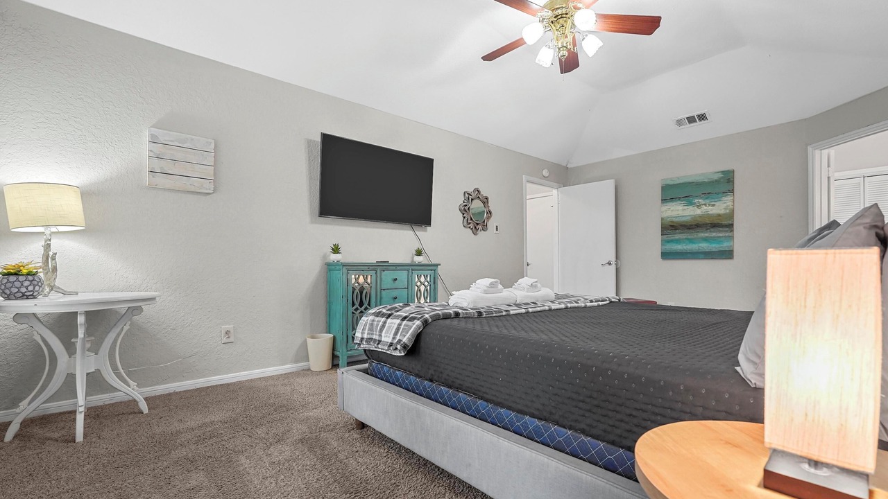 Photo of Bedroom in Garland