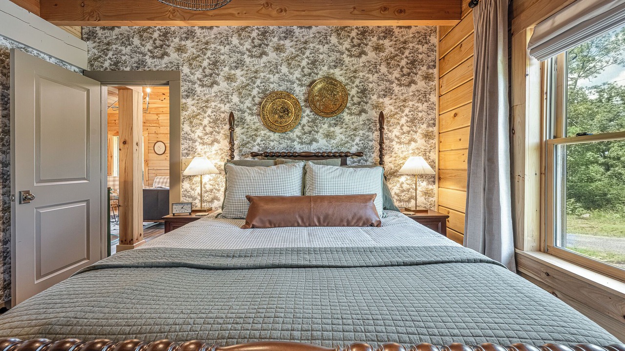 Photo of Bedroom in Valley Head