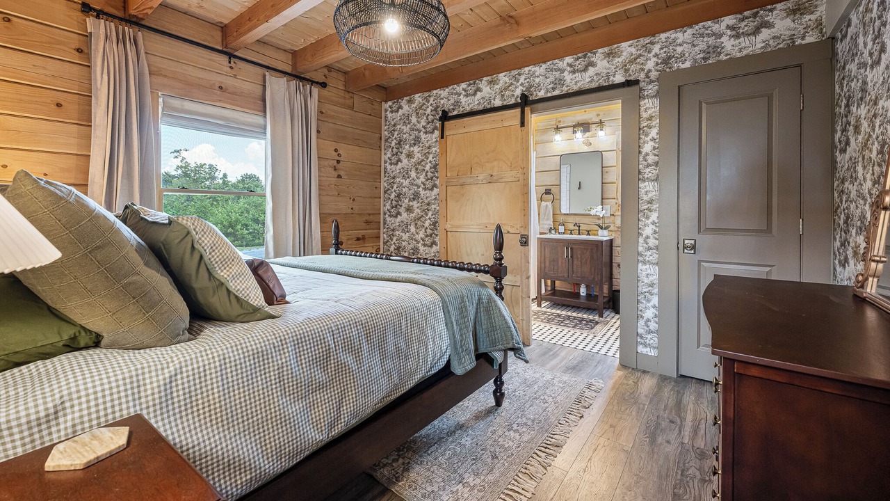 Photo of Bedroom in Valley Head