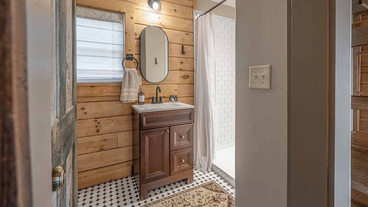 Photo of Bathroom in Valley Head