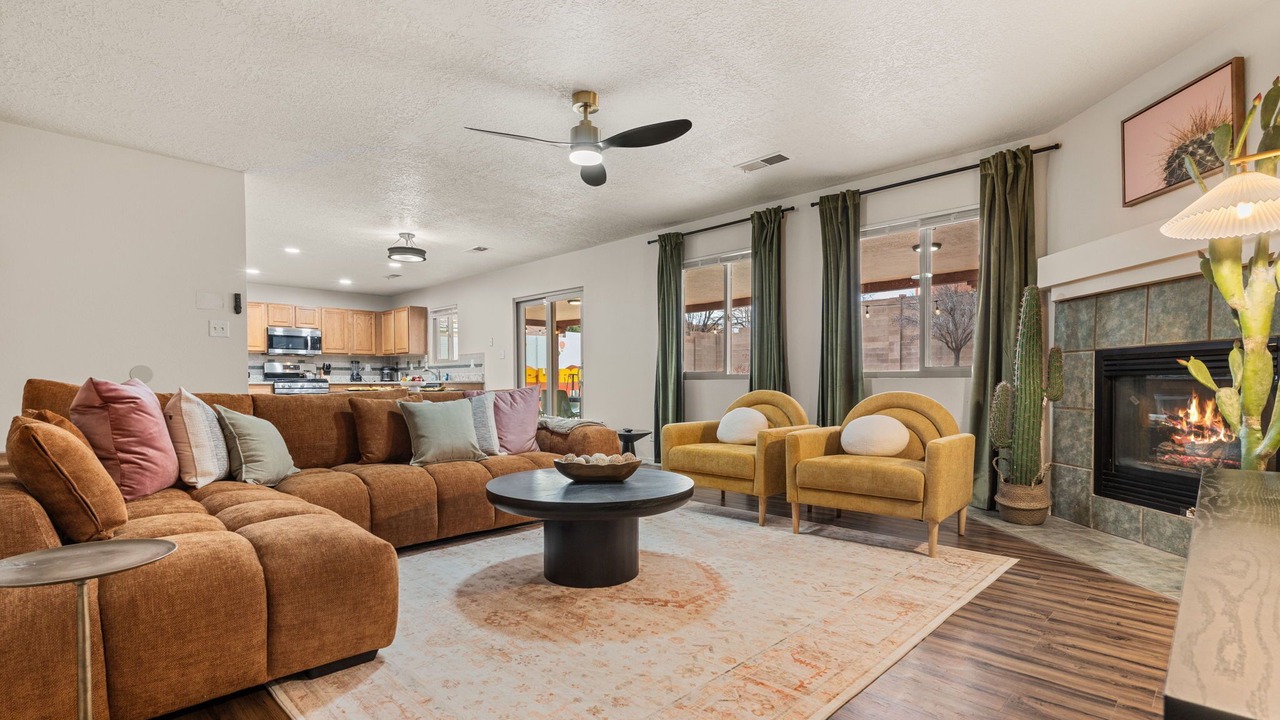Photo of Livingroom in Westside