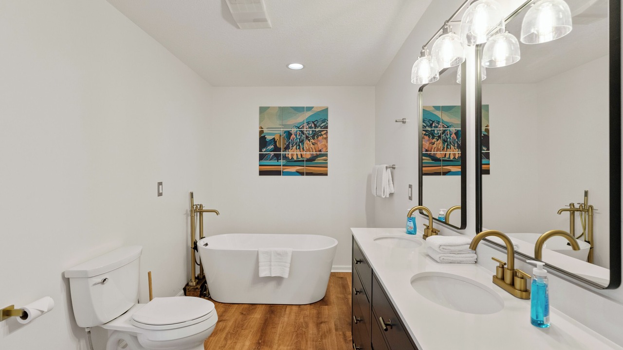 Photo of Bathroom in Skyland