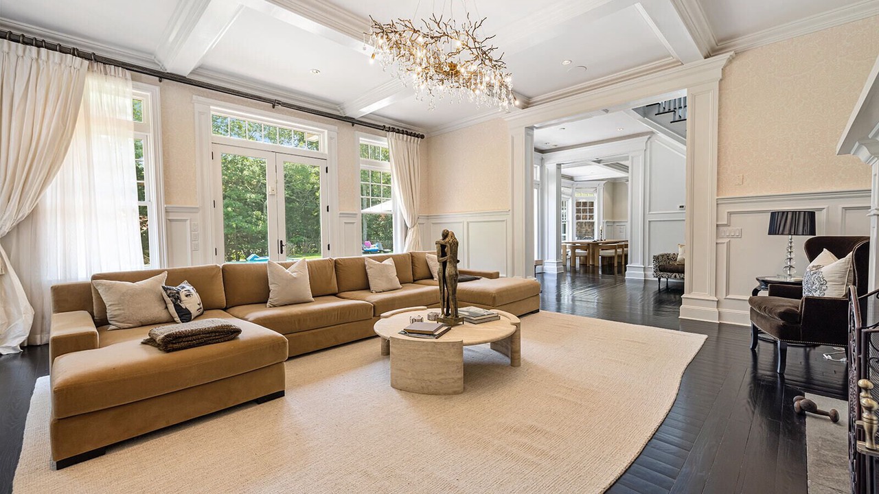 Photo of Livingroom in Noyack