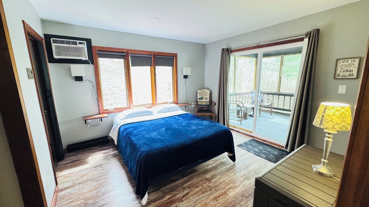 Photo of Bedroom in Edwards