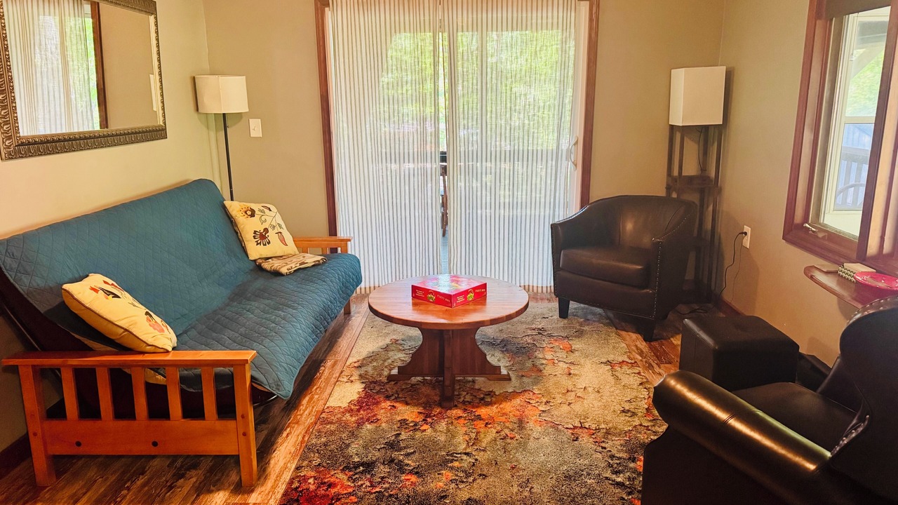 Photo of Livingroom in Edwards