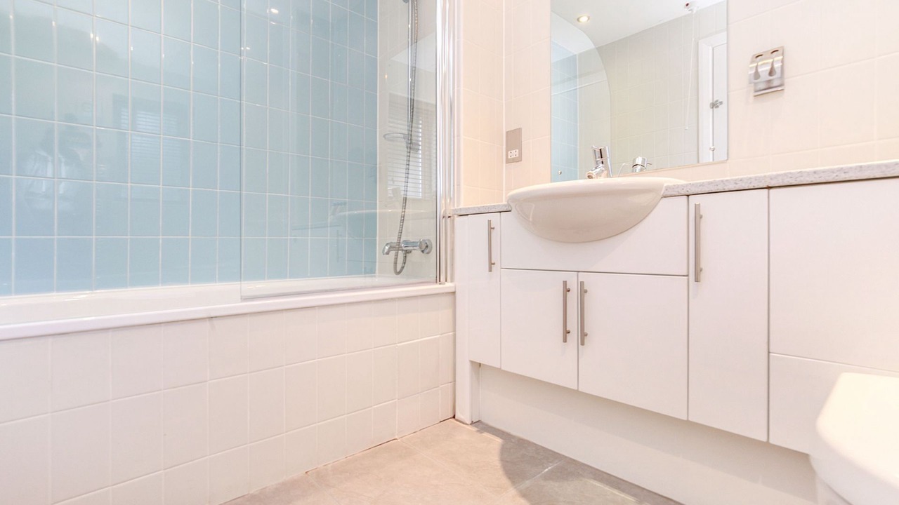 Photo of Bathroom in Carnon Downs