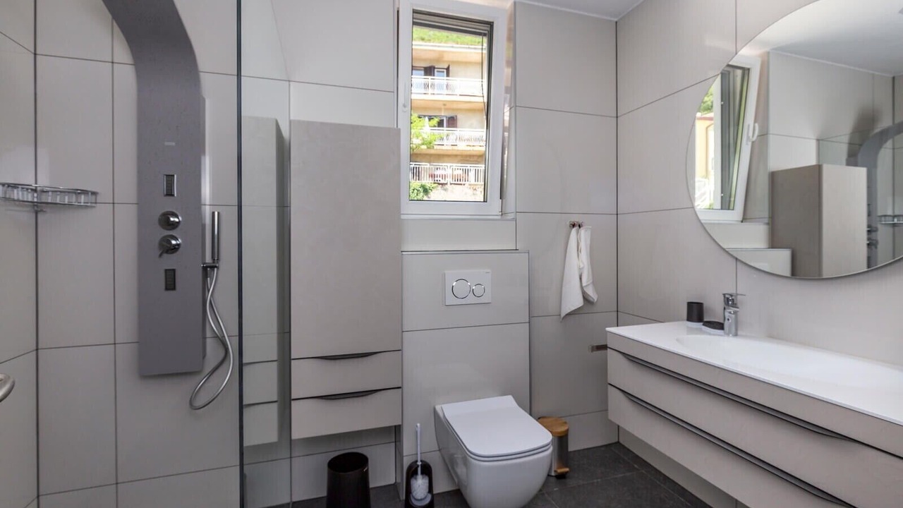 Photo of Bathroom in Obrs