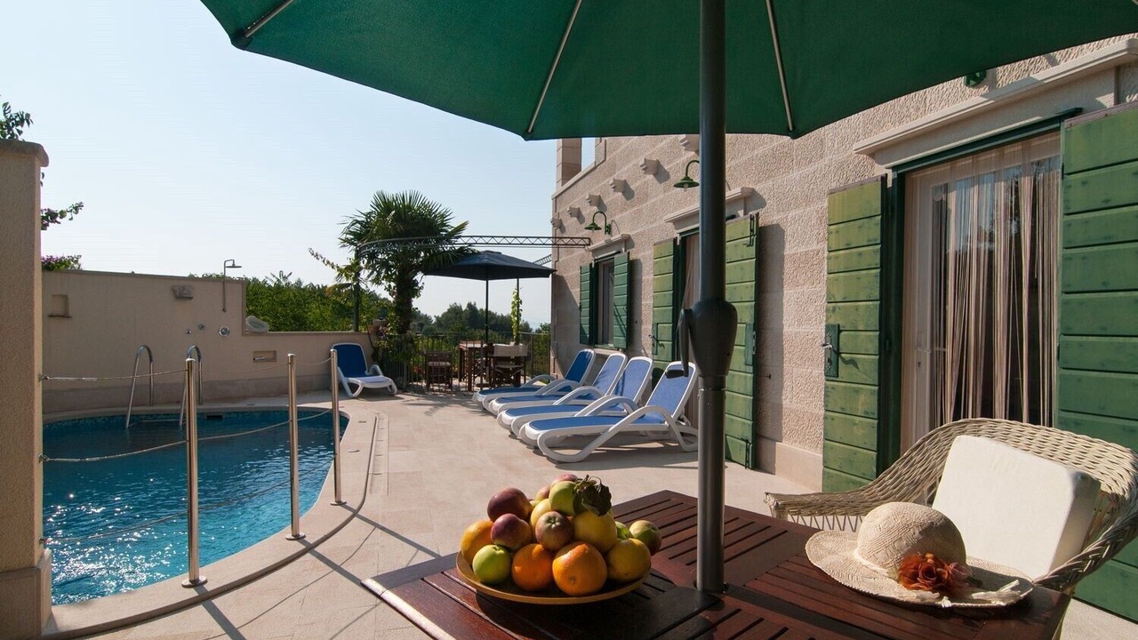 Photo of Outdoor in Mirce
