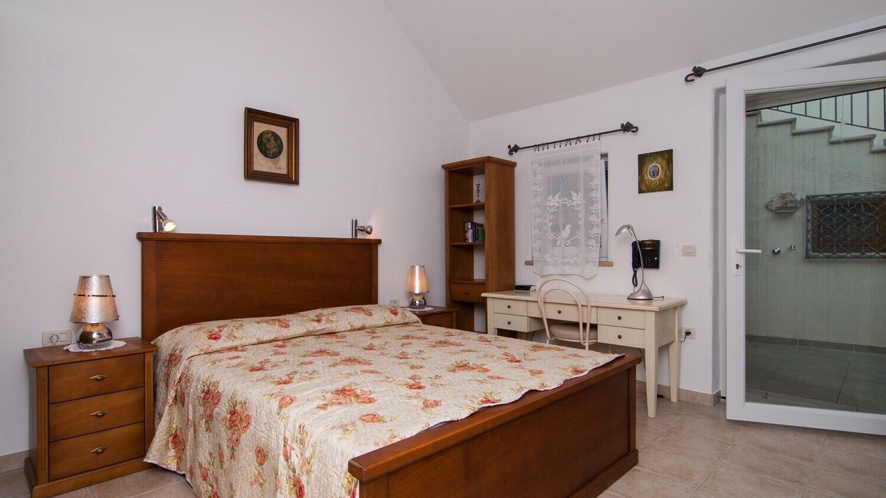 Photo of Bedroom in Mirce
