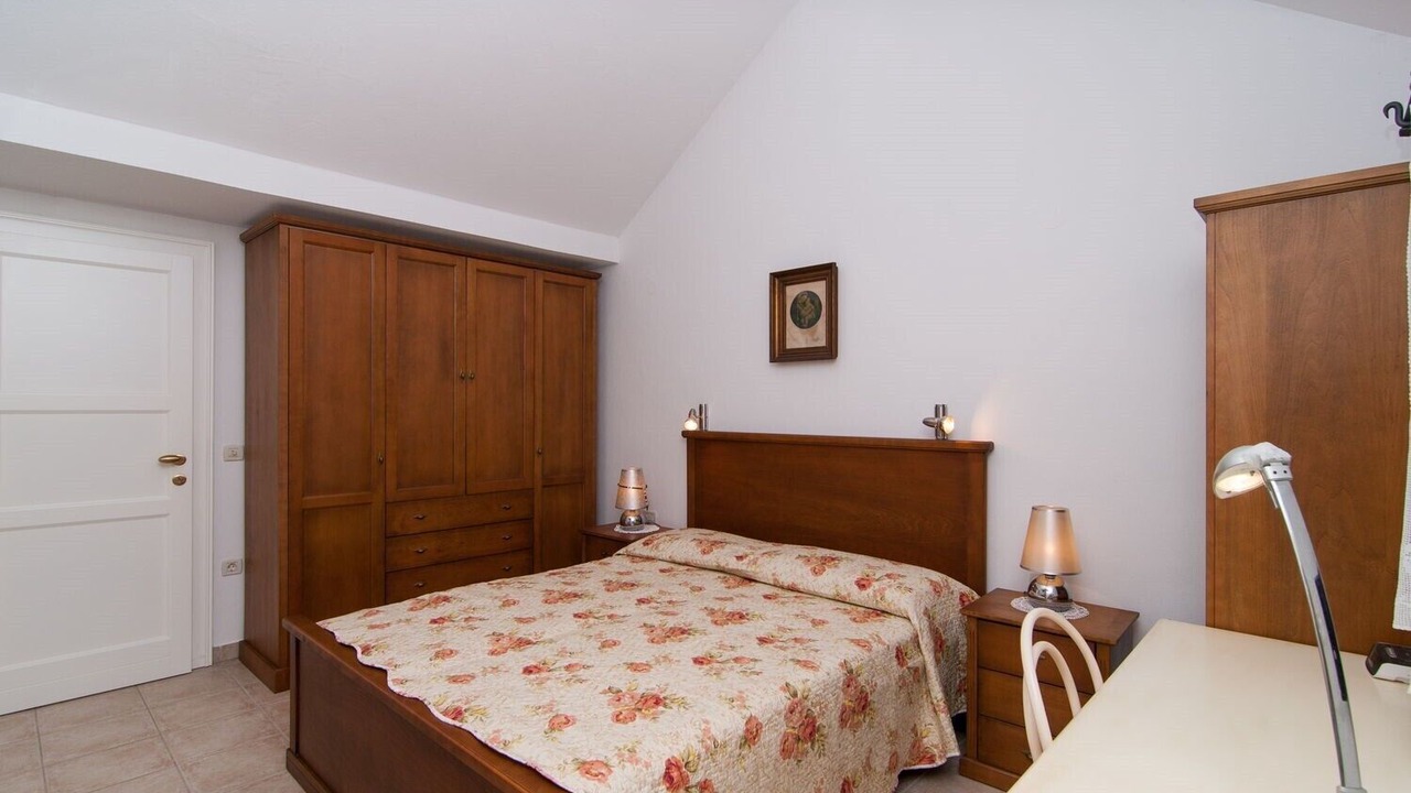 Photo of Bedroom in Mirce
