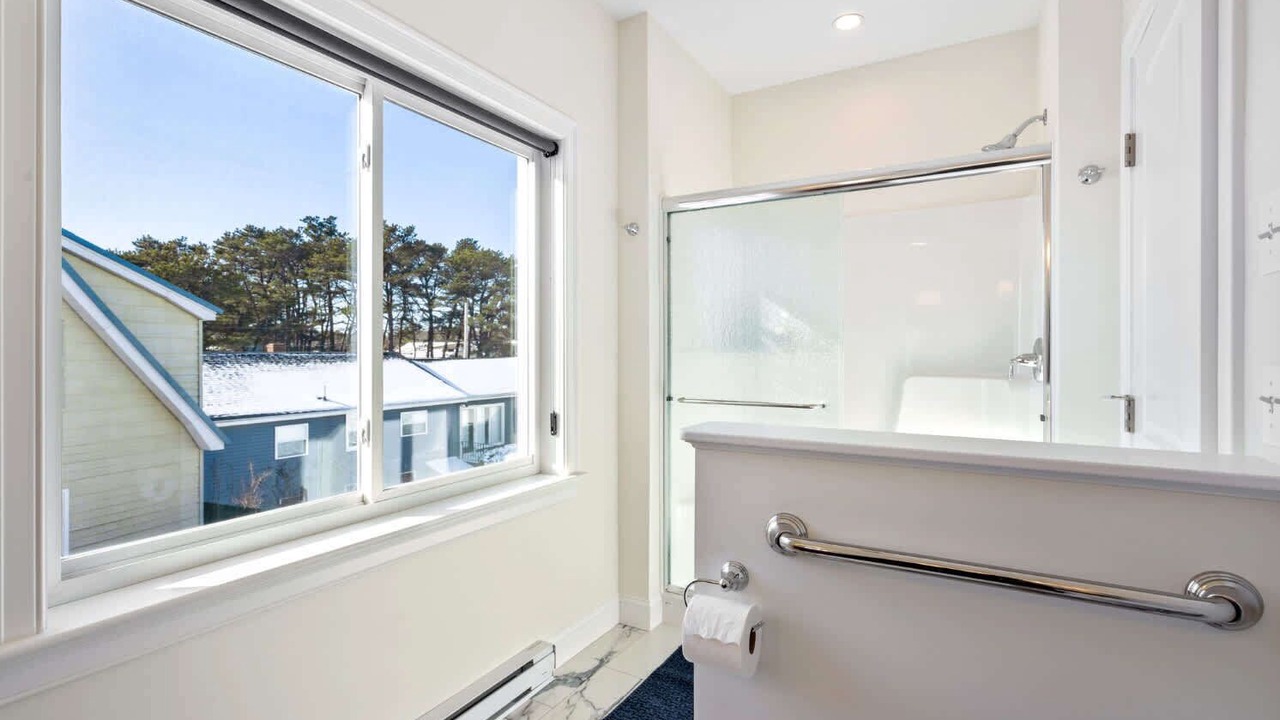 Photo of Bathroom in Ocean Park