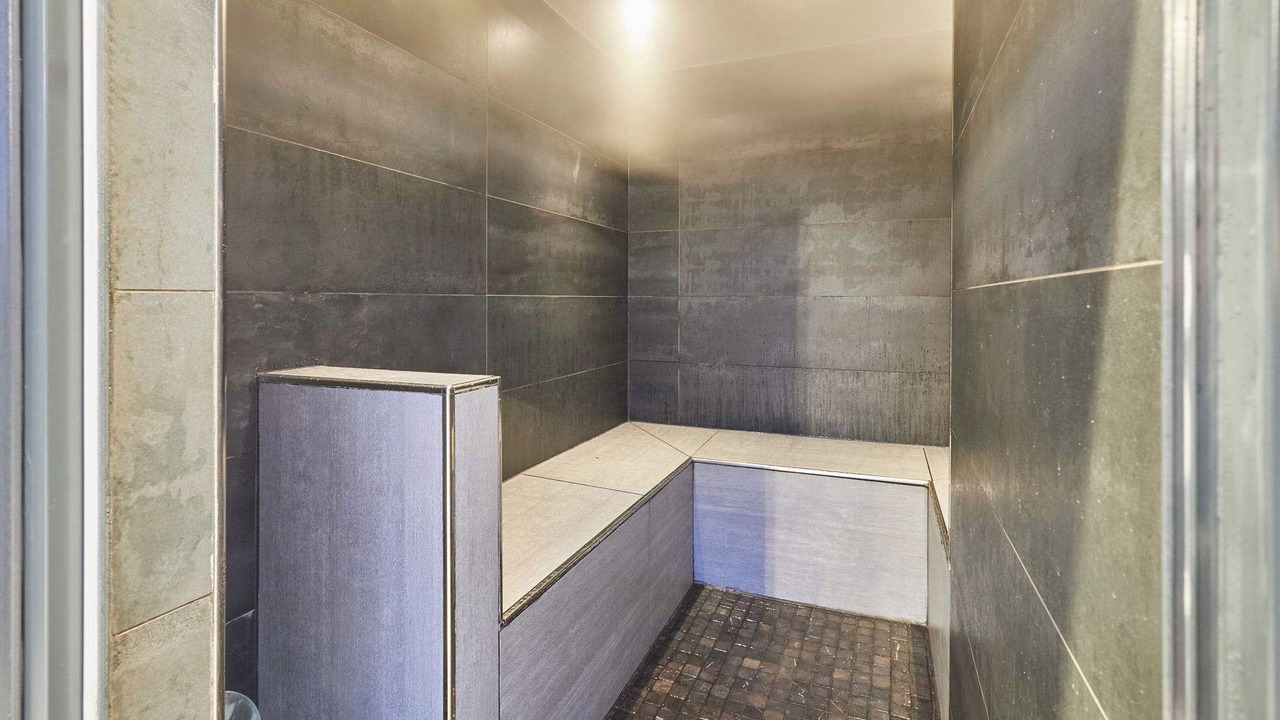 Photo of Others in Low Gate