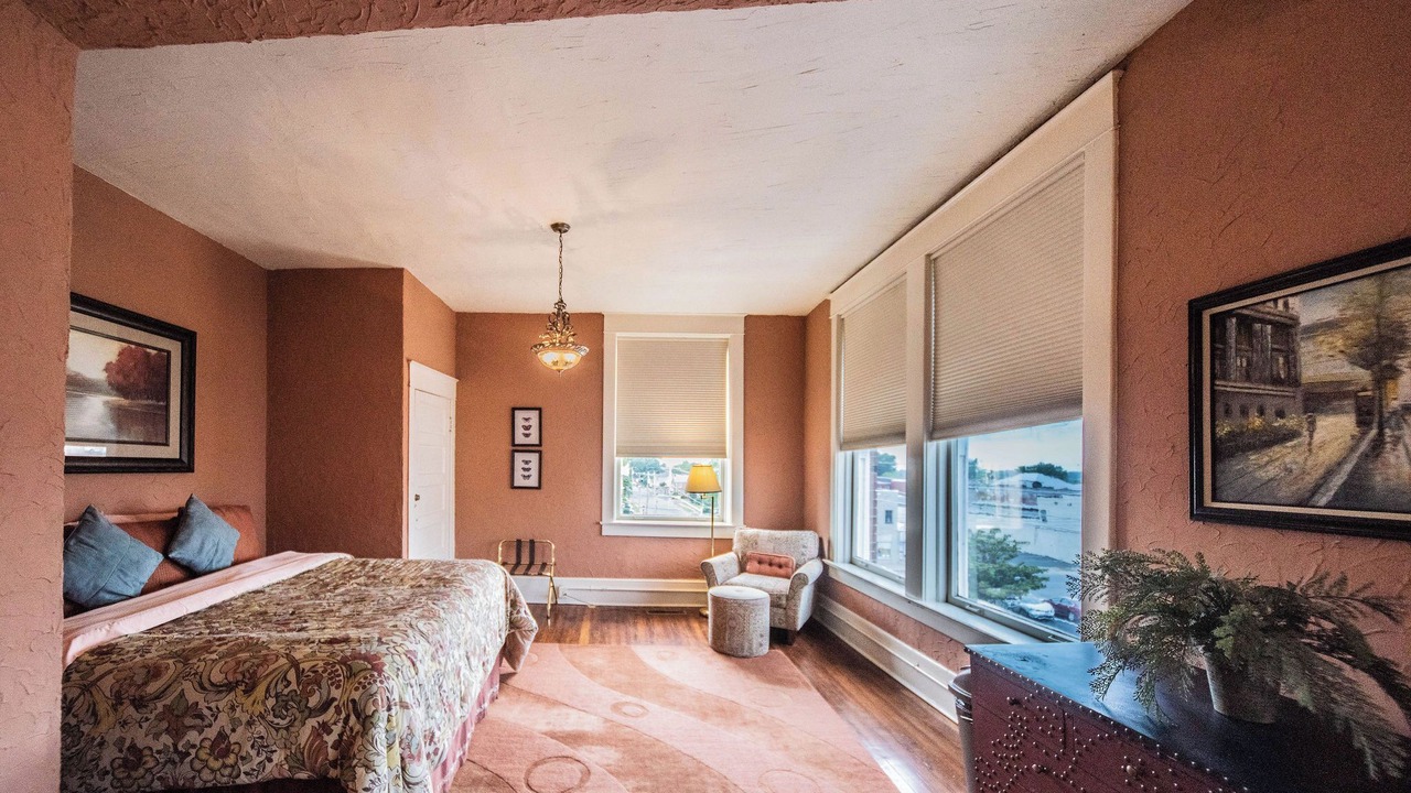 Photo of Bedroom in Lowertown Arts District