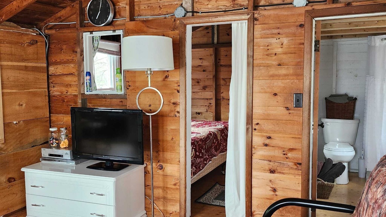 Photo of Bedroom in Frontenac