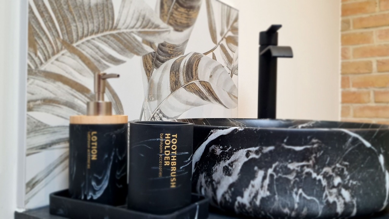 Photo of Bathroom in Preures