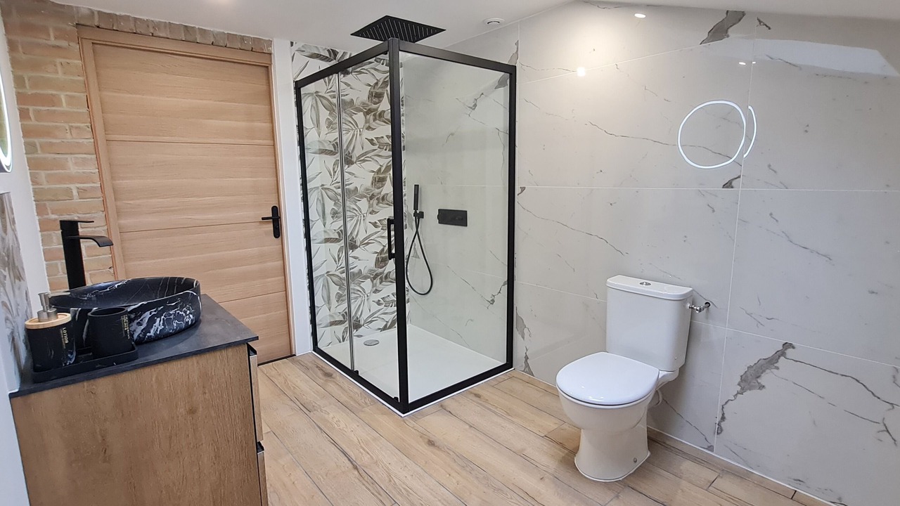 Photo of Bathroom in Preures