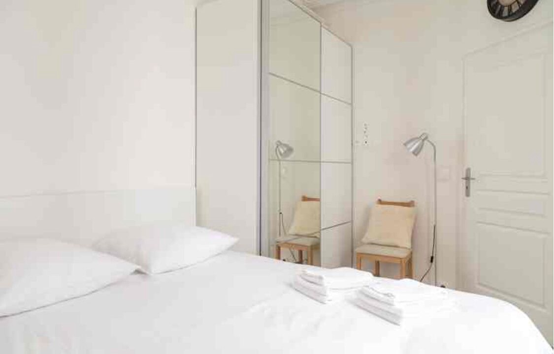 Photo of Bedroom in Saint-Fargeau