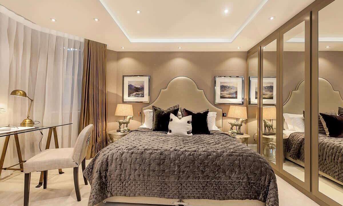 Photo of Bedroom in Holland Park