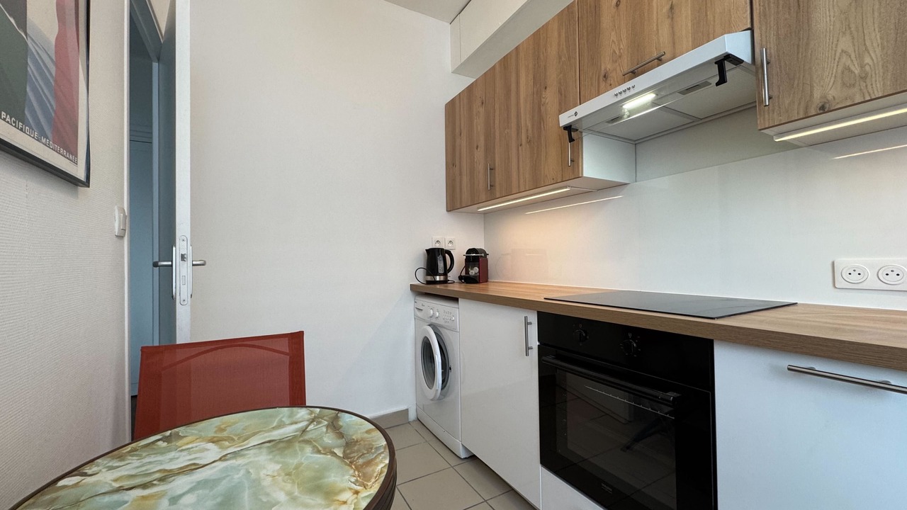 Photo of Kitchen in Caen City Centre